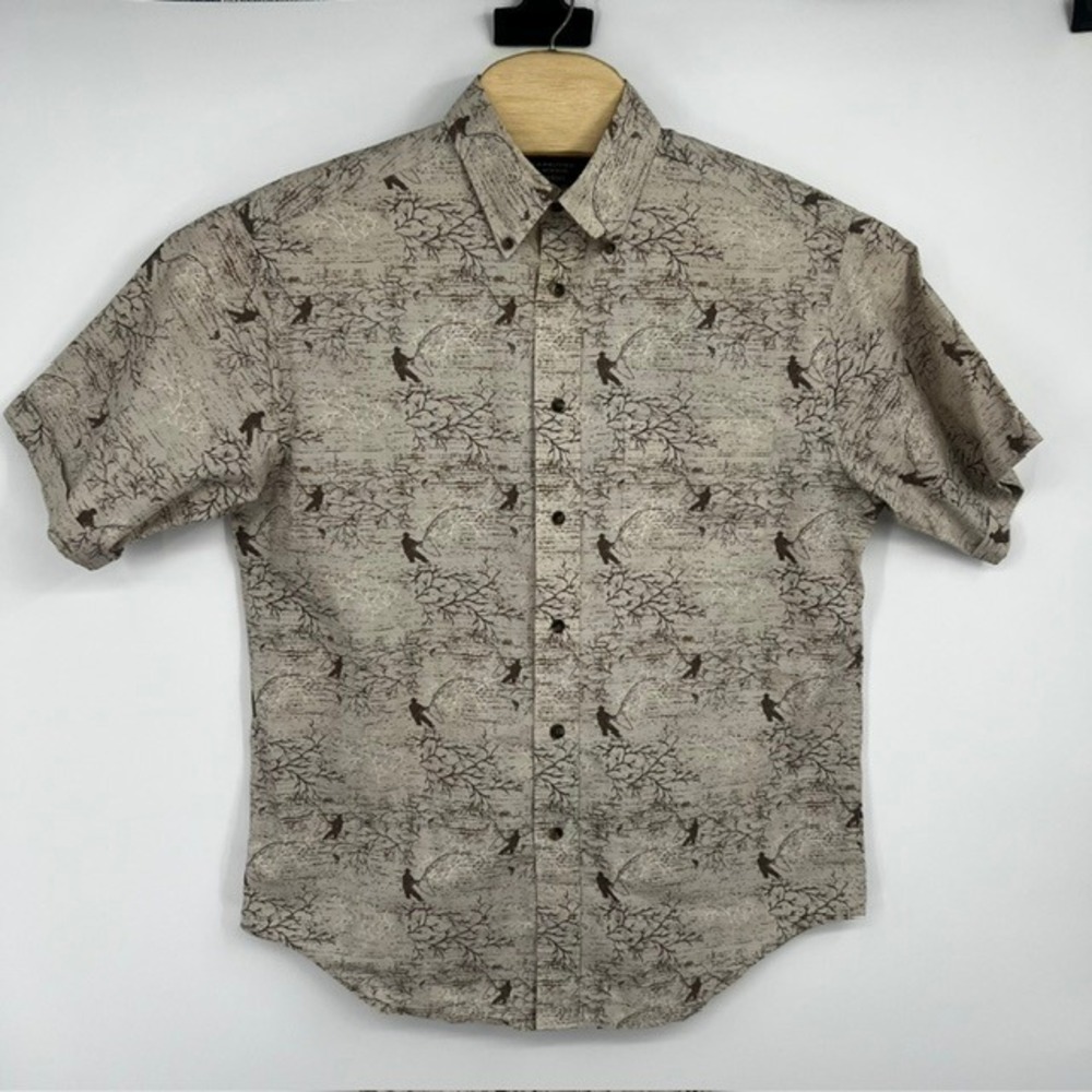 Roundtree & Yorke Outdoors Men's Medium Fishing Print Cotton Button Down Shirt